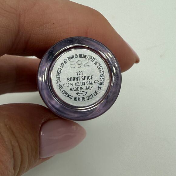 MAC Retro Matte Liquid Lipcolour #121 Burnt Spice Creamy Dirty Rose 5ml/0.17oz - Picture 2 of 4